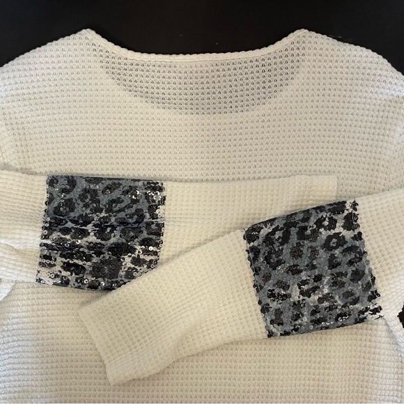 AndTheWhy Women's Long Sleeve Waffle Knit Animal Print Bands Sequins Large White - Picture 9 of 12